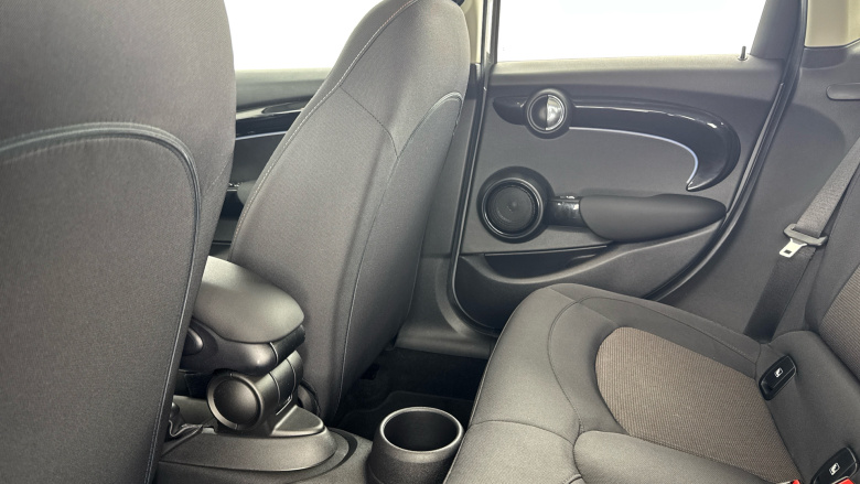 MINI Hatchback 1.5 Cooper Classic 5dr Petrol Hatchback